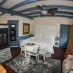 The Inn At Birch Wilds